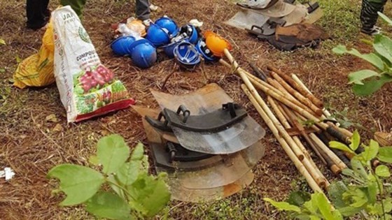 Thanh tra dự án xảy ra vụ xả súng làm 16 người thương vong Hung khí nhân viên Cty Long Sơn dùng để tranh chiếm đất.