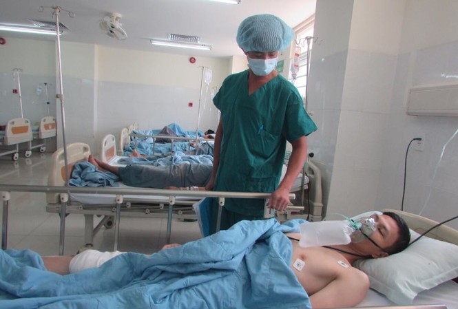 Đi dự tiệc, một người bị bắn nhiều phát đạn trọng thương Anh Việt đang được điều trị tại bệnh viện