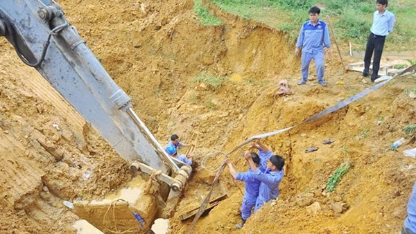 Khởi tố vụ án vỡ đường ống nước sông Đà Ảnh: N.Tú