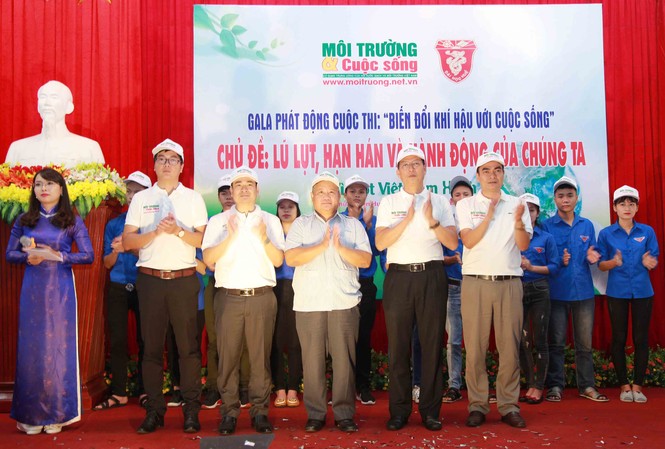5.000 sinh viên phát động cuộc thi “Biến đổi khí hậu với cuộc sống” 5.000 sinh viên phát động cuộc thi “Biến đổi khí hậu với cuộc sống”