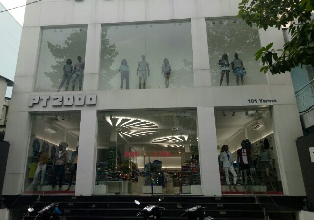 Mất xe ô tô sau khi vào shop mua quần áo Shop thời trang nơi xảy ra vụ mất trộm