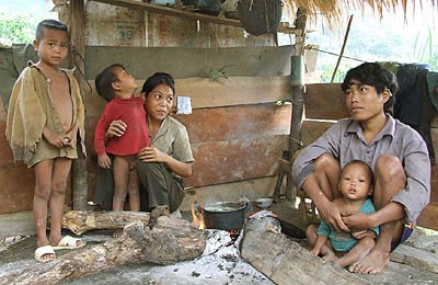 Không được ép hộ nghèo đóng góp xây dựng nông thôn mới Không được ép hộ nghèo đóng góp xây dựng nông thôn mới