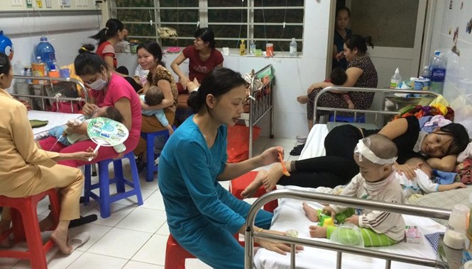 Lo ngại dịch sởi bùng phát trở lại Bệnh nhi mắc sởi trong đợt dịch năm 2014 tại B.V Nhi T.Ư.