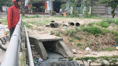 Tiếp bài Những “Khu đô thị “bốc mùi”: Nước thải ô nhiễm hơn sông Tô Lịch Ảnh minh họa