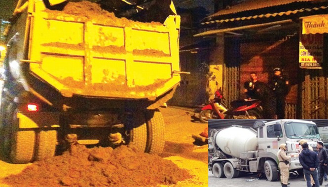 “Hung thần” hoành hành giữa Thủ đô Khi bị dừng, đất vẫn rơi xuống đường từ xe 30T-7816, nhưng CSCĐ chỉ xử lý qua loa rồi bỏ đi (ảnh lớn). Sáng 5/2 xe bồn chạy vào đường cấm và cuốn xe máy vào gầm (ảnh nhỏ). Ảnh: Anh trọng.