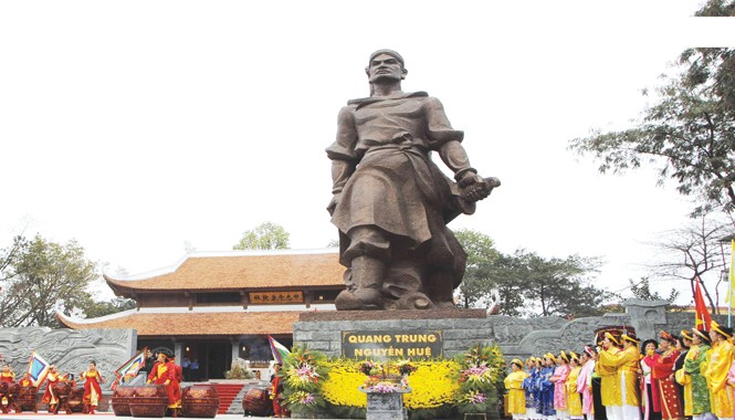 Kỷ niệm 226 năm chiến thắng Ngọc Hồi - Đống Đa Quang cảnh lễ hội Gò Đống Đa.