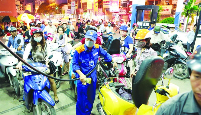 Bộ trưởng Bùi Quang Vinh: Tăng giá điện, xăng dầu phải hợp lý Giá xăng dầu, giá điện cần tiệm cận giá thị trường nhưng phải minh bạch cơ cấu giá. Ảnh: Hồng Vĩnh.