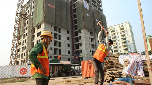 Đoạn trường làm hồ sơ mua nhà xã hội Thủ tục hồ sơ nhiều “cửa” khiến giấc mơ mua nhà ở xã hội của người thu nhập thấp khép lại (ảnh khu nhà ở xã hội Linh Đàm, Hoàng Mai, Hà Nội). Ảnh: Như Ý.