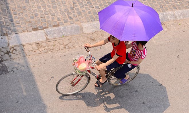 Hà Nội yêu cầu ứng phó với nắng, nóng kéo dài Ảnh minh họa.