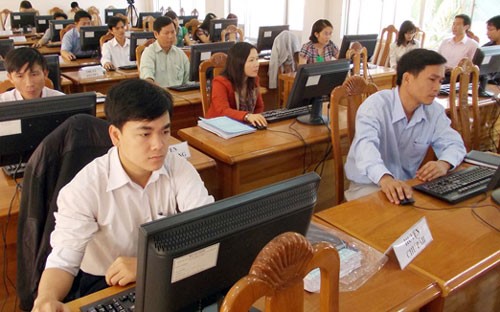 Hà Nội phản bác ý kiến của Bộ Nội vụ Thi tuyển công chức. Ảnh minh họa.