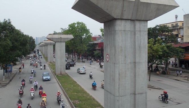Đường sắt Cát Linh - Hà Đông: Đội vốn “khủng” vì chi phí Hợp đồng EPC Dự án đường sắt đô thị Cát Linh - Hà Đông chậm tiến độ, đội vốn hơn 300 triệu USD. Ảnh: Trọng Đảng.