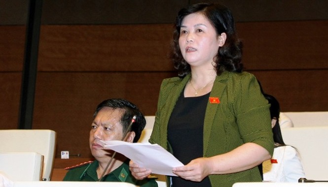 Không xét xử khi VKS vắng mặt ĐB Giàng Thị Bình: “Sự tham gia của VKS sẽ giám sát các hoạt động tố tụng và giảm sự tùy tiện trong áp dụng pháp luật”.