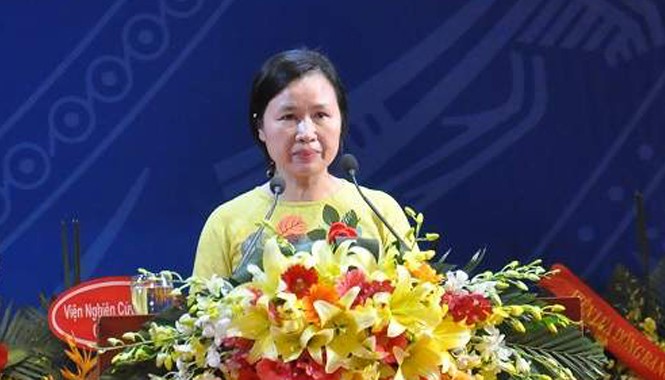 Nữ giáo sư kể chuyện nhịn đói đi học Nữ giáo sư kể chuyện nhịn đói đi học