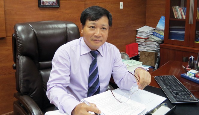 Nên để các trường 'tự đứng' bằng đôi chân mình TS Lê Ðắc Sơn.