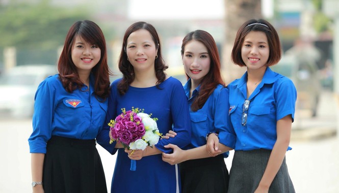 Cần đổi mới hoạt động Chi đoàn Tổ dân phố Lương Huyền My (bìa phải).