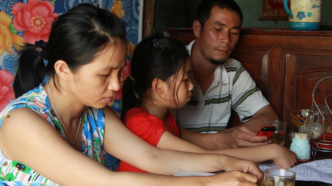 Không phải do chất lượng vắc xin, tiếp tục cho tiêm Vợ chồng anh Hậu tường trình lại sự việc.