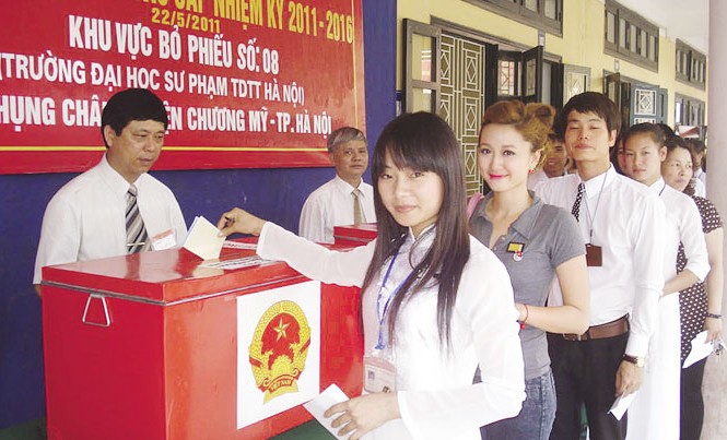 Tạo điều kiện tối đa để ứng viên gặp cử tri Địa phương cần tạo điều kiện tối đa cho các ứng viên tiếp xúc cử tri trước ngày bầu cử. Ảnh: LĐ.