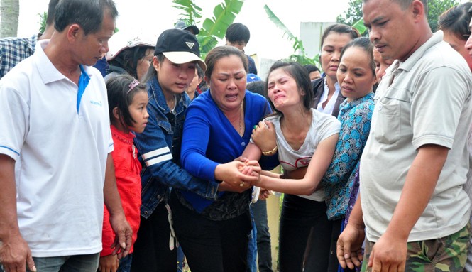 Chống sốc cho học sinh và giáo viên Nỗi đau xé ruột xé gan của người mẹ.