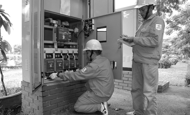 Ngành điện nâng cao chất lượng dịch vụ: Nhiều chuyển biến tích cực Ngành điện đẩy mạnh sử dụng các ứng dụng công nghệ thông tin để nâng cao hiệu quả kinh doanh và chất lượng dịch vụ.
