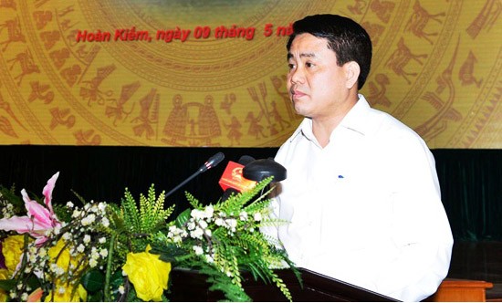 Người dân sẽ được thông báo về tình trạng môi trường hàng ngày Chủ tịch UBND thành phố Hà Nội Nguyễn Đức Chung. Ảnh: Lao Động