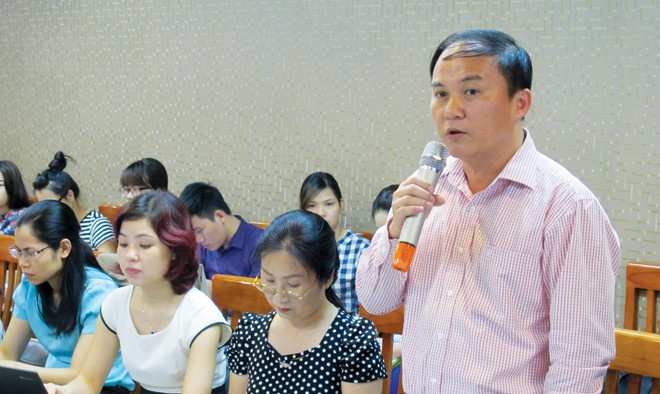 Súc rửa đường ống sẽ thải ra kim loại nặng Ông Nguyễn Xuân Sinh, Phó cục trưởng Cục Hóa chất, Bộ Công Thương phát biểu tại tọa đàm. Ảnh: Nguyễn Hoài.