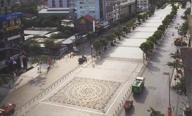 TPHCM tạm dừng lưu thông đường Nguyễn Huệ để duy tu Phố đi bộ Nguyễn Huệ. Ảnh: Zing