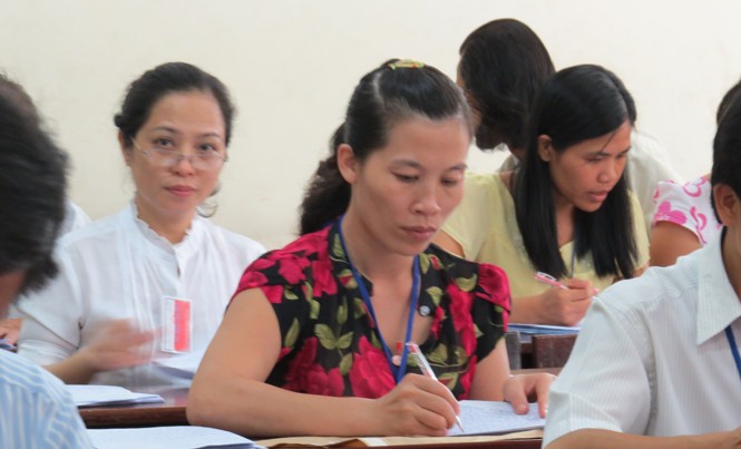 Công an, camera giám sát chấm thi Cán bộ chấm thi kỳ thi THPT Quốc gia 2015 tại một trường Đại học ở TPHCM.