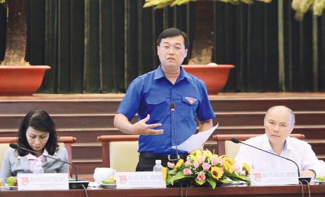 Thanh niên phải là chất men xúc tác Bí thư thứ nhất T.Ư Đoàn Lê Quốc Phong chủ trì buổi đối thoại.