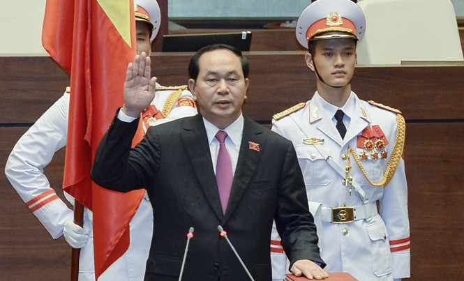 Xây dựng cơ chế răn đe, trừng trị để không dám tham nhũng Chủ tịch nước Trần Đại Quang tại lễ tuyên thệ chiều 25/7. Ảnh: Như Ý.