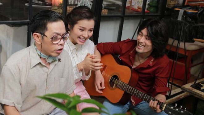 Charlie Nguyễn: Thấy thất bại của “Fan cuồng” từ đầu Khán giả trông đợi “Fan cuồng” là phim hài, thực tế đây là phim tình cảm lãng mạn có yếu tố du hành thời gian.