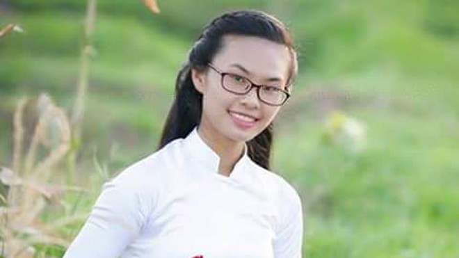 Thanh Hóa: Nữ sinh 2 năm liền đạt điểm cao nhất khối C Nguyễn Thùy Linh.