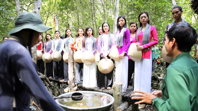 Hoa hậu Việt Nam 2016: Về chiến khu rừng Sác Hoa hậu Việt Nam 2016: Về chiến khu rừng Sác
