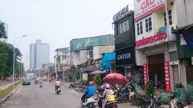 Nhà không phép “mọc” tràn lan trên đất Công viên Đống Đa Đất đã có quyết định thu hồi cho dự án Công viên Đống Đa đã hình thành một dãy nhà cao tầng.