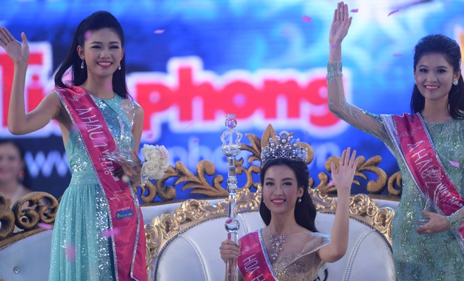Báo chí nước ngoài viết về Cuộc thi Hoa hậu Việt Nam 2016 Truyền thông quốc tế đăng tải khá nhiều tin báo và hình ảnh về các Hoa hậu, Á hậu và đêm chung kết. Ảnh: Hồng Vĩnh.