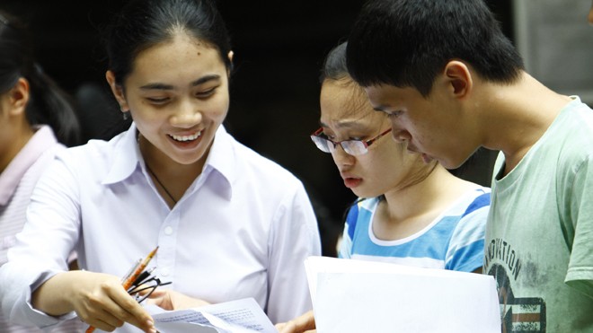 GS.Nguyễn Minh Thuyết lên tiếng về phương án thi THPT Theo dự thảo, năm 2017, lần đầu tiên thí sinh sẽ phải thi môn Khoa học tự nhiên và Khoa học xã hội. Ảnh: Như Ý.