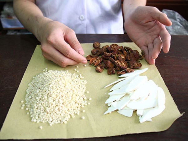 Báo động đông dược trộn tân dược Ảnh minh họa