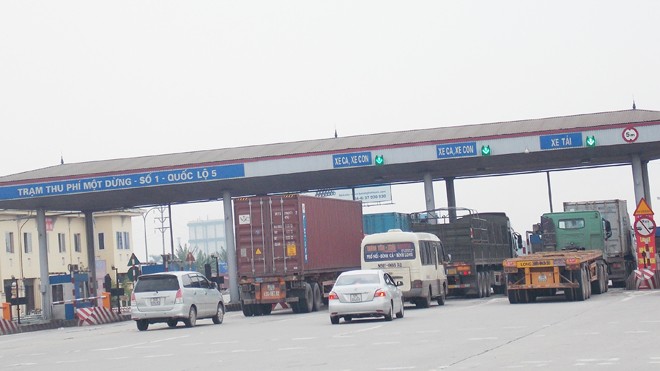 Đầu tư BOT giao thông: Lợi tư nhân hưởng, lỗ nhà nước chịu? Dự án BOT mọc lên như nấm sau mưa trên những tuyến đường độc đạo, khiến người dân không có sự lựa chọn. Ảnh: Trọng Đảng.