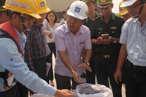 Bộ Công Thương: Không cấp phép cho Formosa nhập bùn bô xít Cơ quan chức năng Hà Tĩnh Hà Tĩnh kiểm tra số bùn do Formosa nhập khẩu về từ Trung Quốc.