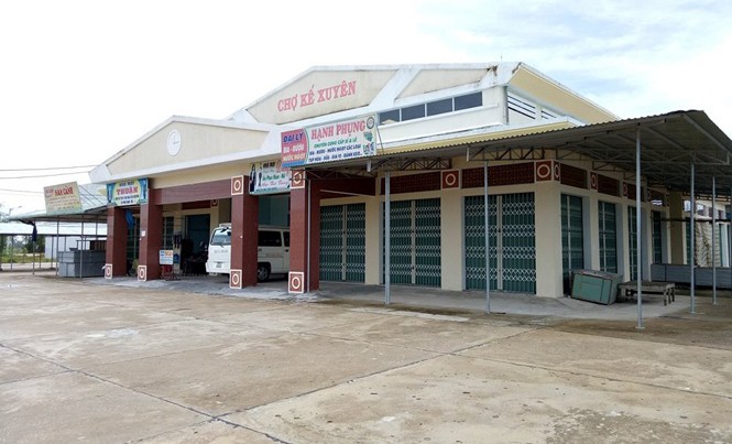 Xây chợ 21 tỷ rồi... bỏ không Chợ Kế Xuyên bỏ không. Ảnh: H. Văn.