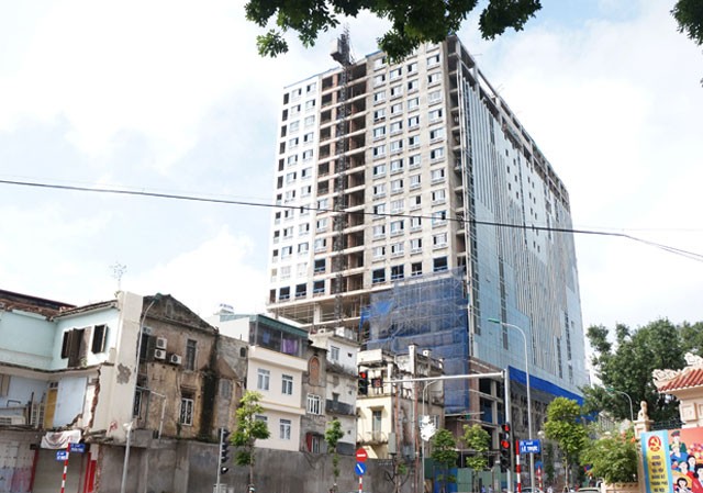 Khi nào mới xử xong vi phạm nhà 8B Lê Trực? Công trình 8B Lê Trực