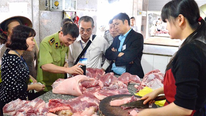 Đề xuất lập Ủy ban về an toàn thực phẩm Dù liên tục thanh tra, kiểm tra nhưng tình trạng vi phạm về ATTP vẫn diễn ra nhiều.