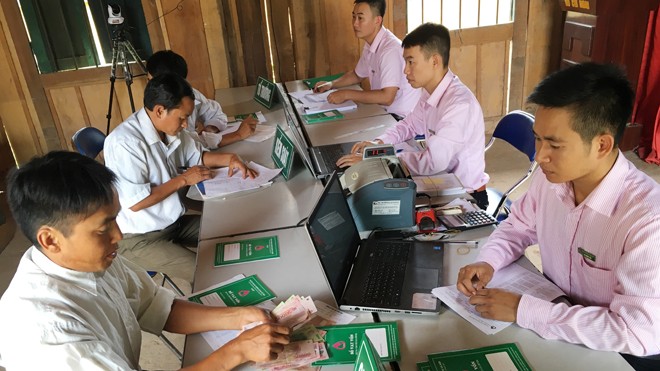 Cho vay xây hầm biogas: Người dân không cần thế chấp sổ đỏ Tới đây nông dân 10 tỉnh có tên trong dự án vay xây hầm biogas có thể vay từ 20-50 triệu đồng tại NHCS mà không cần thế chấp sổ đỏ.