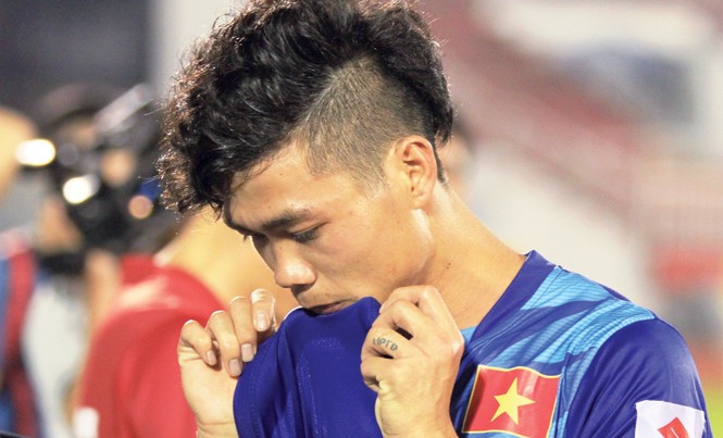 Công Phượng - ẩn số tại AFF Suzuki Cup 2016 Công Phượng khó lòng giành suất đá chính ở AFF Suzuki Cup 2016.