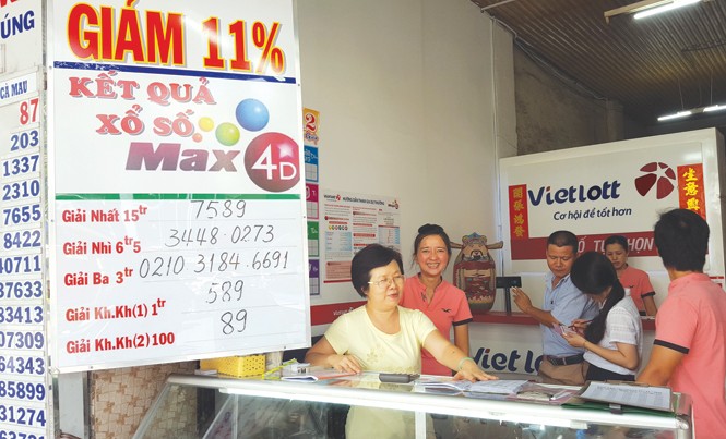 Phía sau màn trao thưởng xổ số 71 tỷ đồng Đại lý bán vé số có người trúng 71 tỷ đồng.