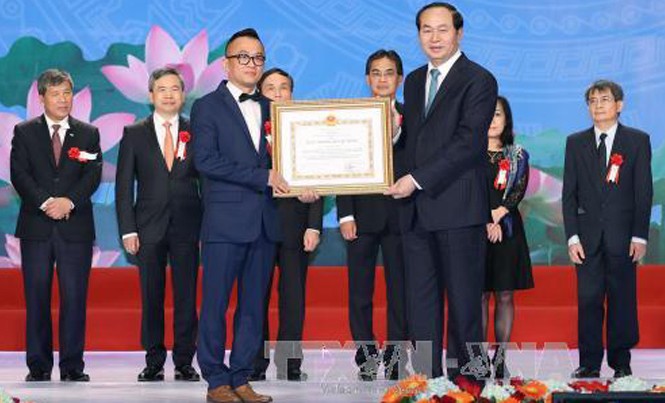 Trao giải thưởng Hồ Chí Minh và Nhà nước về KHCN Trao giải thưởng Hồ Chí Minh và Nhà nước về KHCN