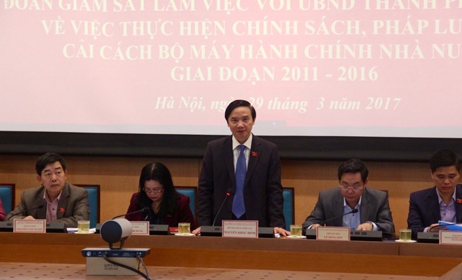 Hà Nội: Đề xuất cơ chế khuyến khích tự giảm biên chế Ông Nguyễn Khắc Định, chủ nhiệm Ủy ban pháp luật tại buổi làm việc. Ảnh: H.Đ.
