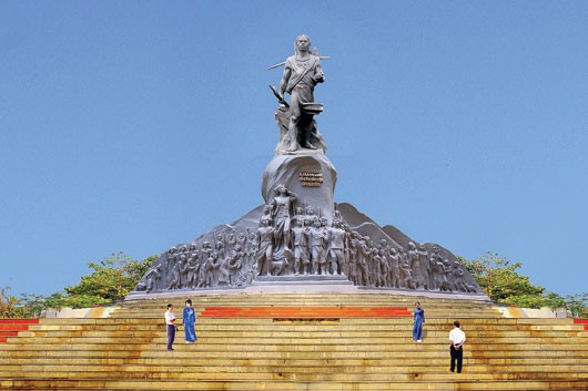 Quyên tiền đã khó, thi công lại sai Quyên tiền đã khó, thi công lại sai