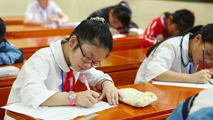 Bỏ thi vào lớp 6 trường điểm, lợi bất cập hại: Cấm thi, hệ lụy còn nặng nề hơn Bỏ thi vào lớp 6 trường điểm, lợi bất cập hại: Cấm thi, hệ lụy còn nặng nề hơn