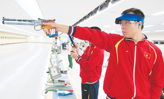 SEA Games 29: Hoàng Xuân Vinh chưa muốn dừng lại sau đỉnh vinh quang Xạ thủ Hoàng Xuân Vinh vẫn còn nguyên khao khát chinh phục những đỉnh vinh quang trong thời gian tới. Ảnh: VSI.