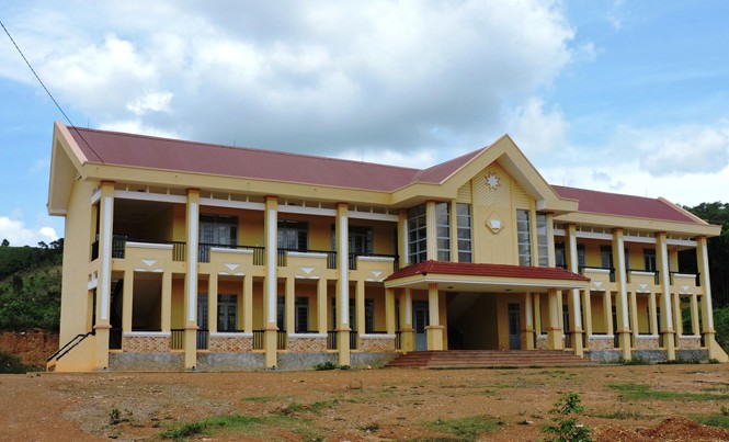 Điểm trường gần 4 tỷ không một bóng học sinh Điểm trường THCS Cư Pui hoang vắng.